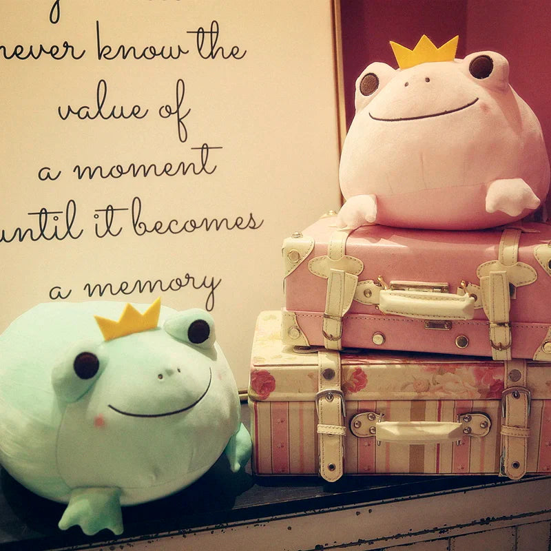Cute Crown Frog Plush Pillow – Soft Stuffed Animal Toy for Kids