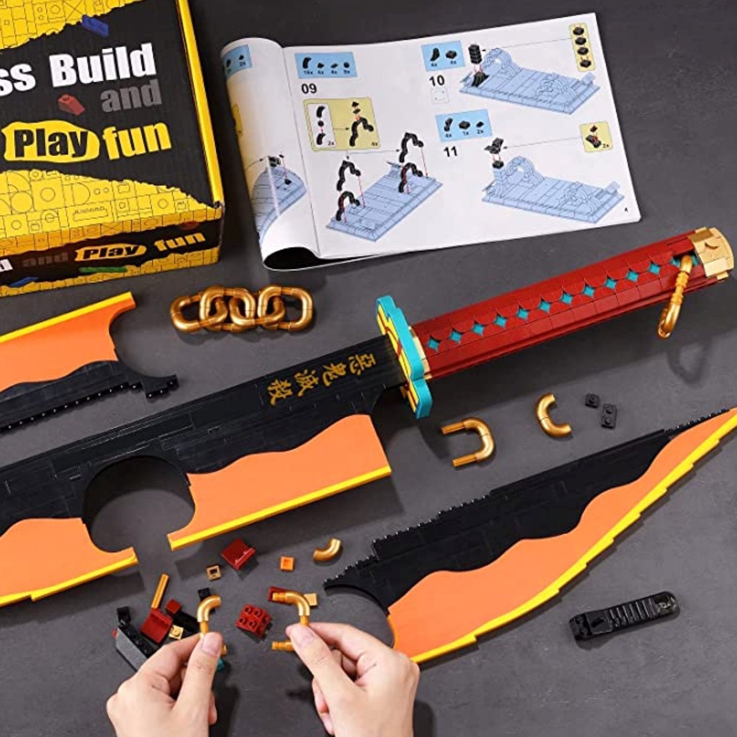 Demon Slayer Nichirin twin swords nano-building set; 1400+ ABS plastic pieces; includes display stand; for ages 14+.