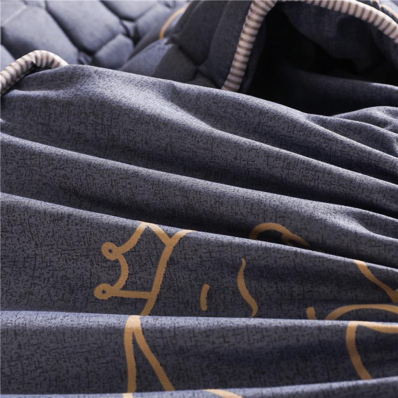 Royal Blue Dolphin Quilted Fitted Bedsheet