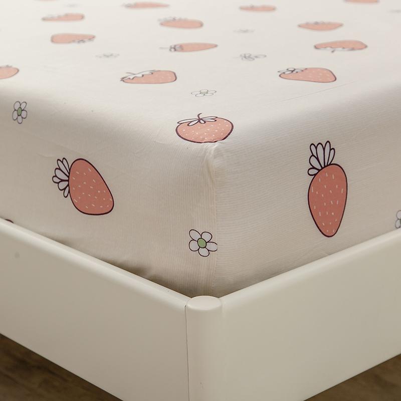 Strawberry Cream Fitted Sheet | Soft Bedding