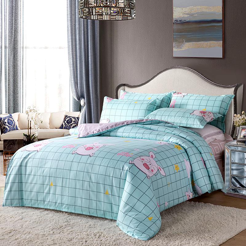 Teal pig-print bedding set, includes duvet cover, flat sheet, and pillowcases.  Soft, 100% polyester microfiber. Reversible.